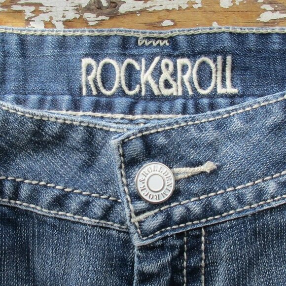 New ROCK & ROLL Cowgirl Jeans Size 33x32 Light Blue Mid Rise Bootcut Denim - Picture 9 of 9